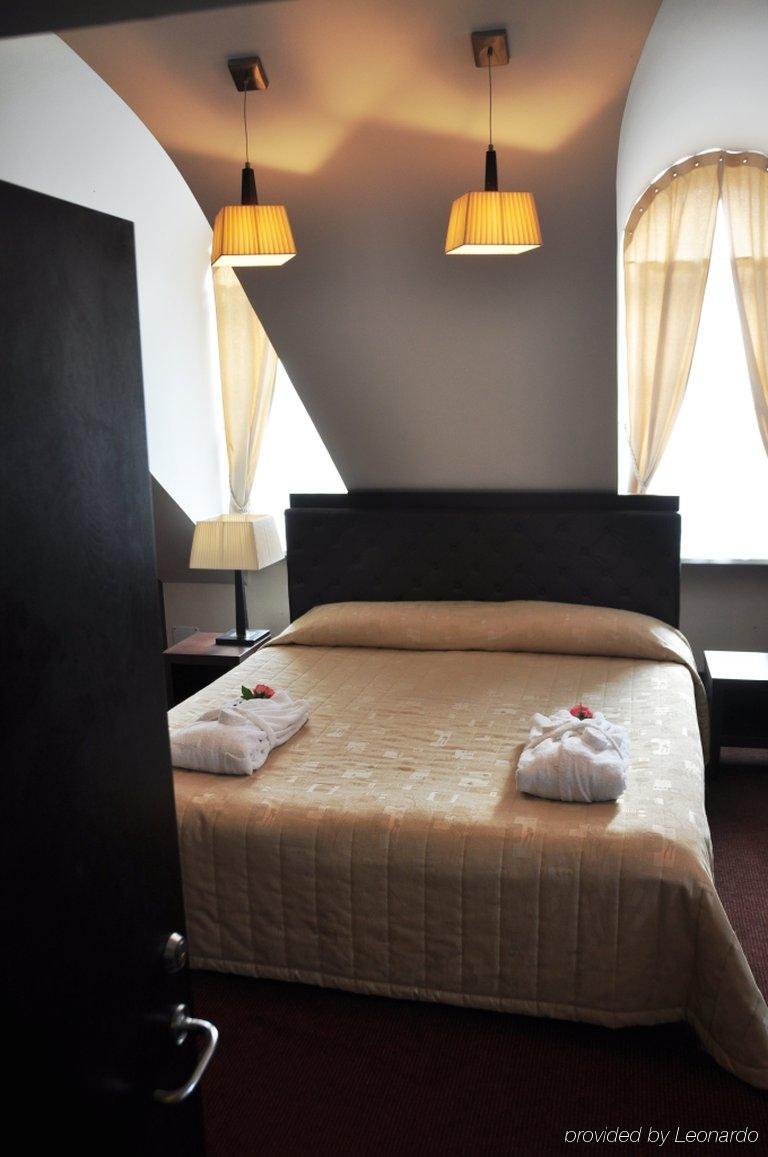 Amberton Cozy Hotel Kaunas Room photo